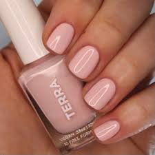 עיצוב ציפורניים 1